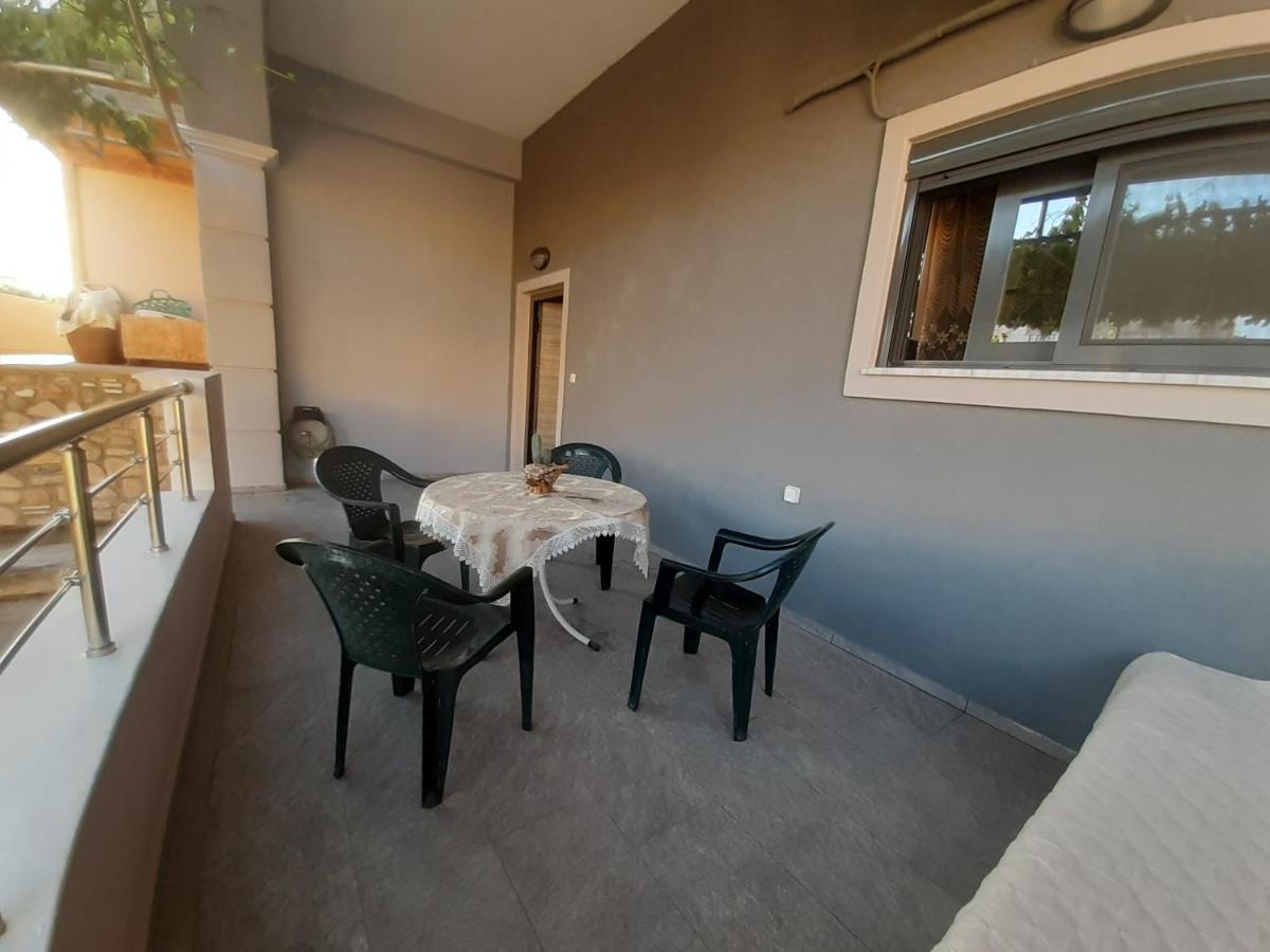 Utsi Villa Ligidhes ภายนอก รูปภาพ